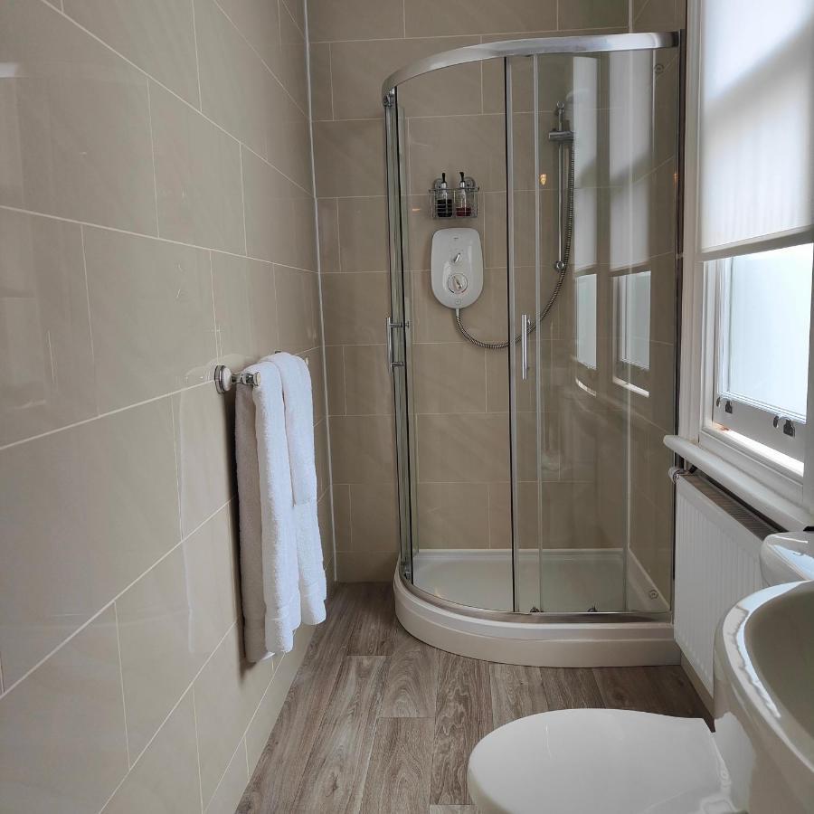 مبيت وإفطار لوستوفت The Corner House المظهر الخارجي الصورة
